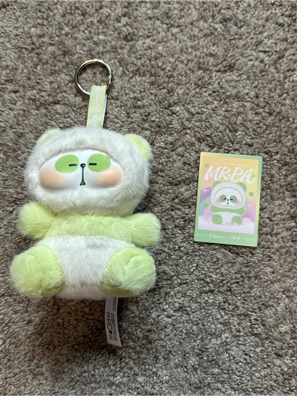 MR. PA Blossom Whispers Plush Pendant - Clover